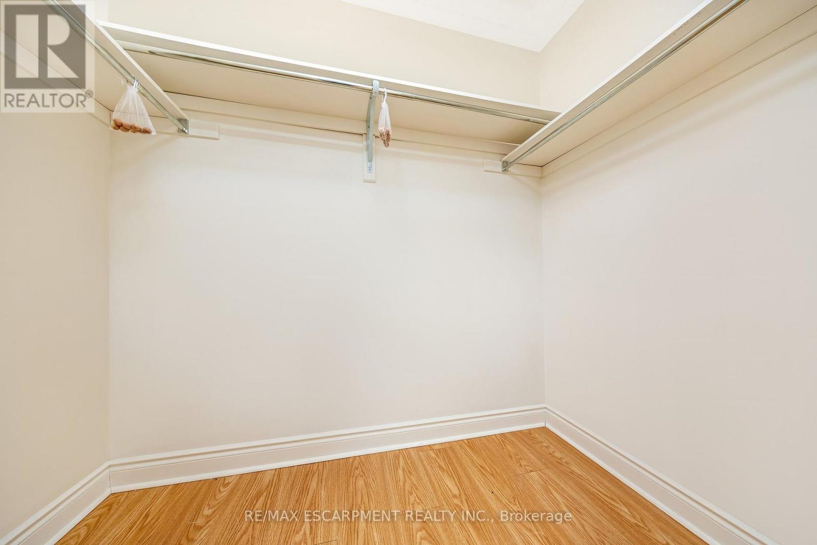 2419 Baronwood Drive, Oakville, Ontario  L6M 0J7 - Photo 29 - W12871572