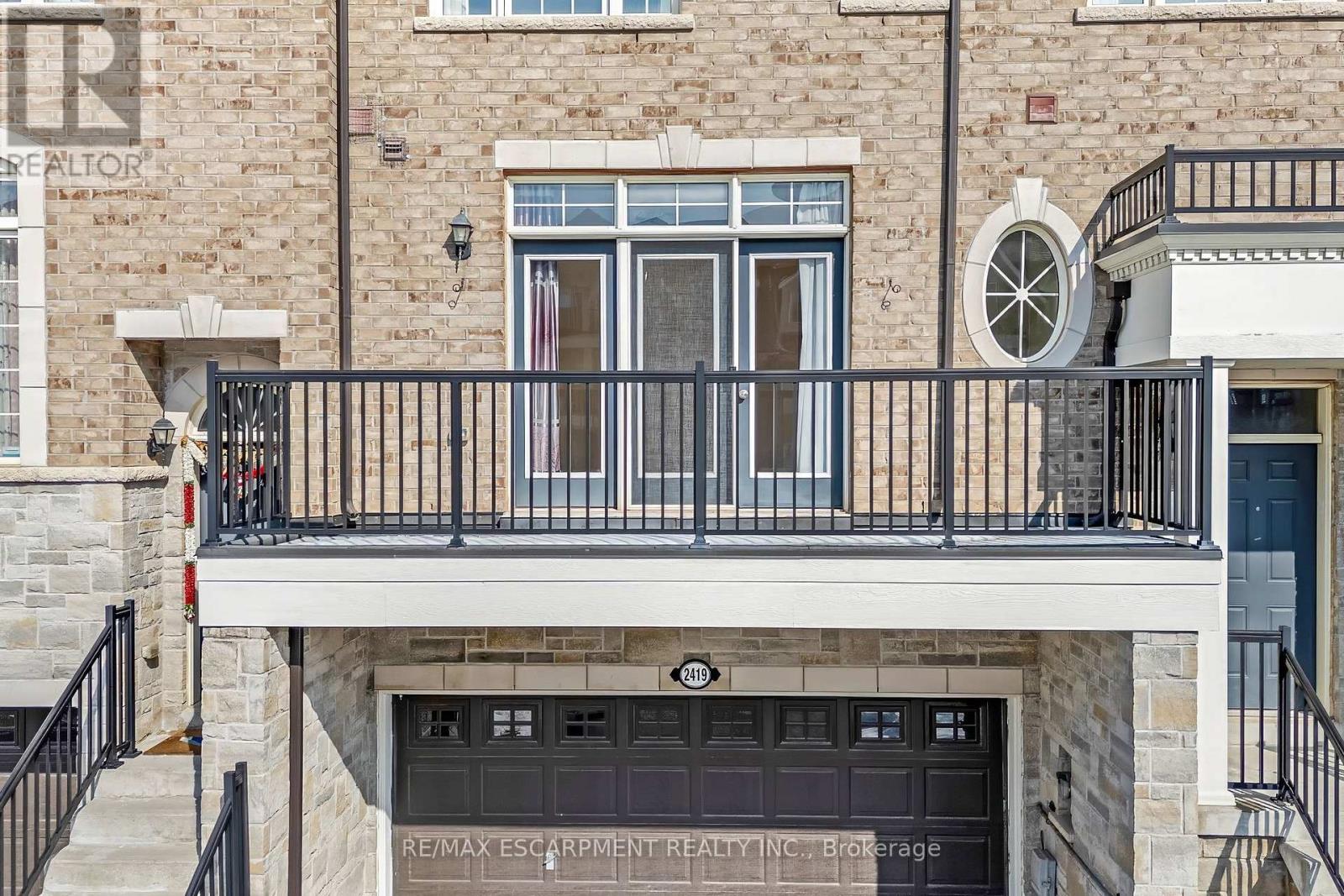 2419 Baronwood Drive, Oakville, Ontario  L6M 0J7 - Photo 9 - W12871572