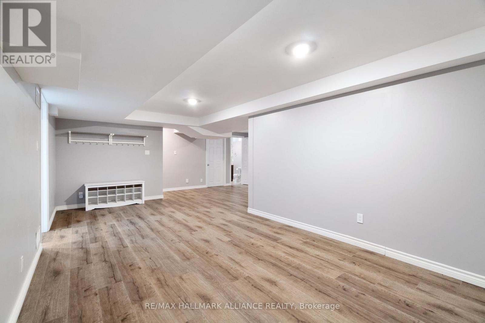 12 Hadfield Circle, Brampton, Ontario  L6R 0N6 - Photo 10 - W12871578