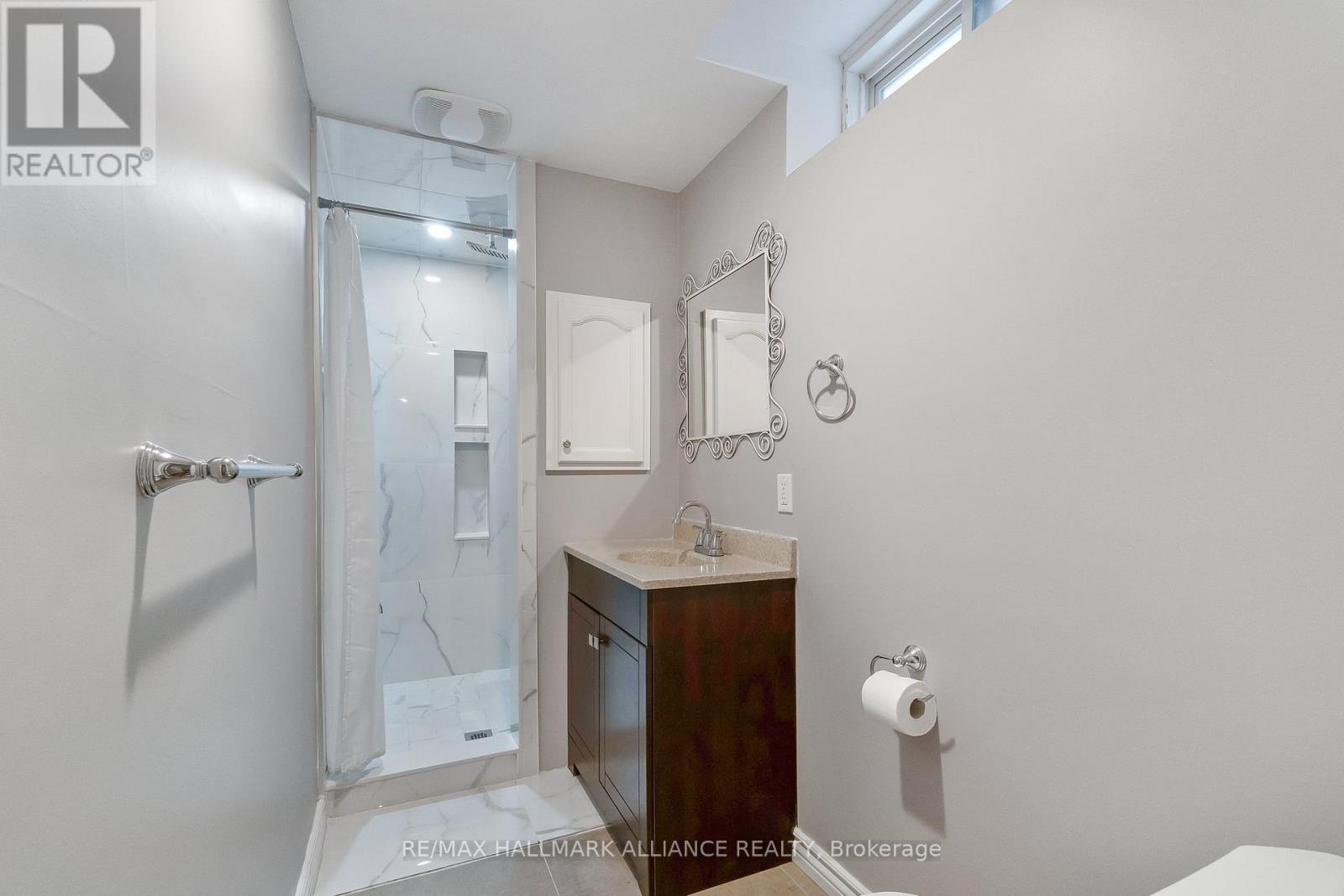 12 Hadfield Circle, Brampton, Ontario  L6R 0N6 - Photo 18 - W12871578