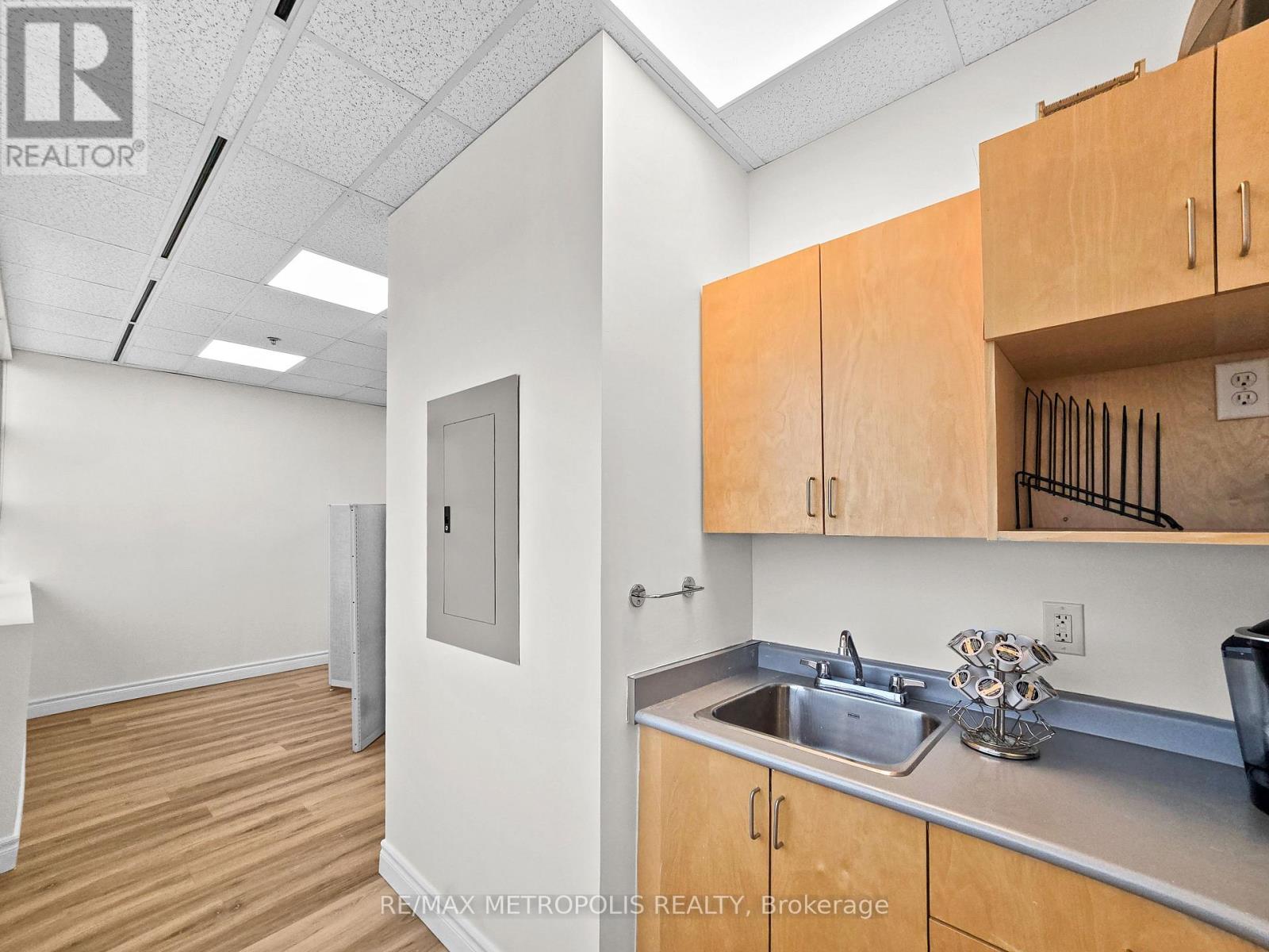 615a - 2250 Bovaird Drive E, Brampton, Ontario  L6R 3J5 - Photo 5 - W12871584