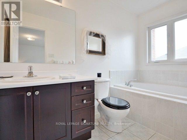 67 Breton Avenue, Mississauga, Ontario  L4Z 4K2 - Photo 13 - W12871594