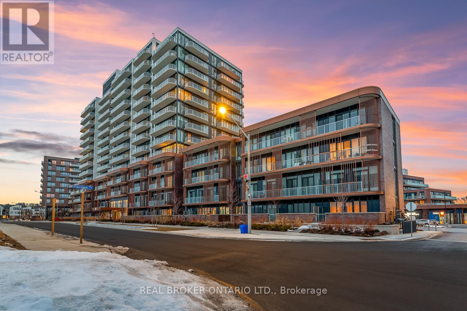 612 - 220 MISSINNIHE WAY, Mississauga, Ontario