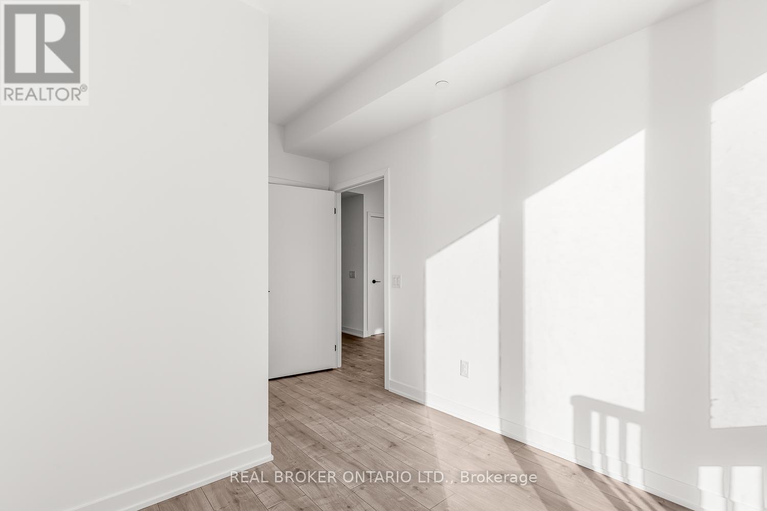 612 - 220 Missinnihe Way, Mississauga, Ontario  L5H 0A9 - Photo 32 - W12871646