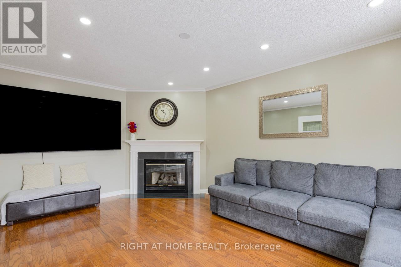 3391 Cajun Crescent, Mississauga, Ontario  L5L 5T8 - Photo 13 - W12871658