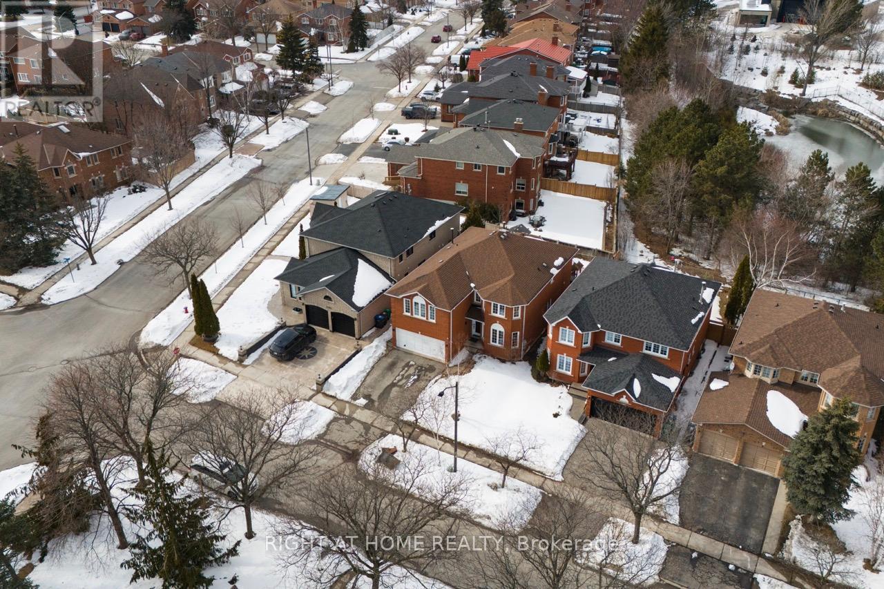 3391 Cajun Crescent, Mississauga, Ontario  L5L 5T8 - Photo 2 - W12871658