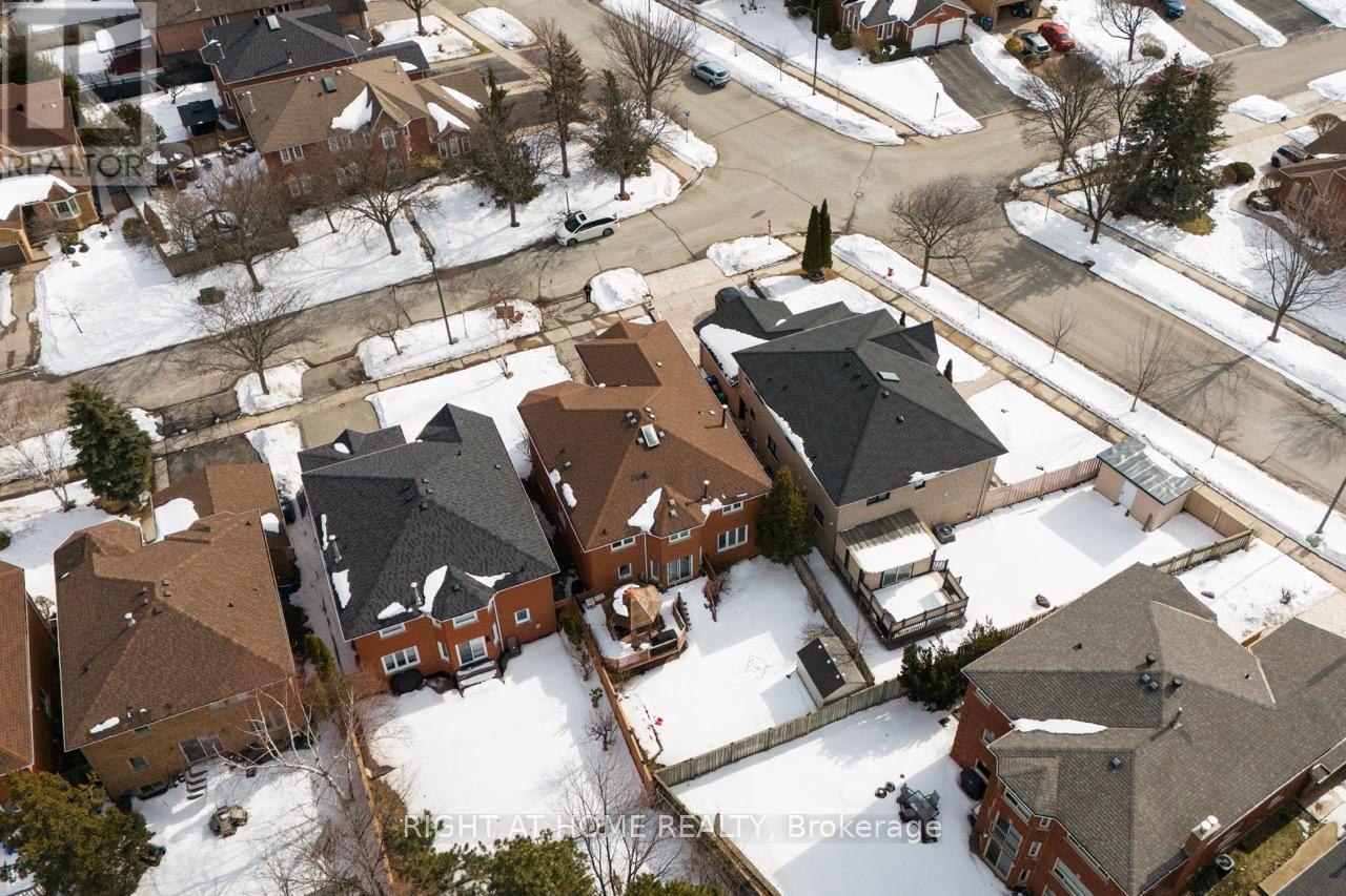 3391 Cajun Crescent, Mississauga, Ontario  L5L 5T8 - Photo 49 - W12871658