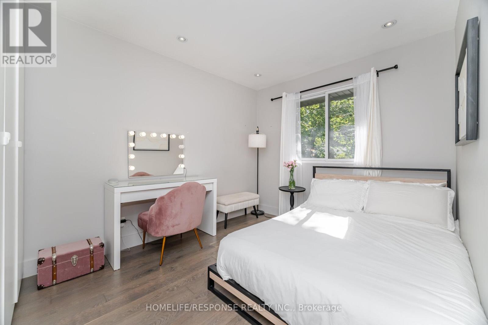 5011 Spruce Avenue, Burlington, Ontario  L7L 1M6 - Photo 19 - W12871678