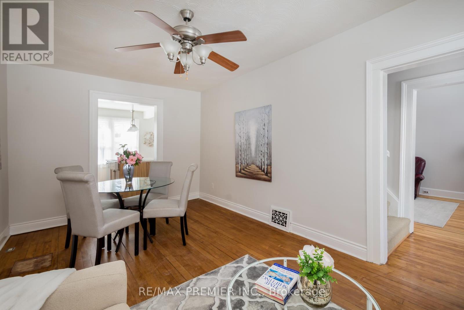 15 Elizabeth Street N, Brampton, Ontario  L6X 1S1 - Photo 11 - W12871682