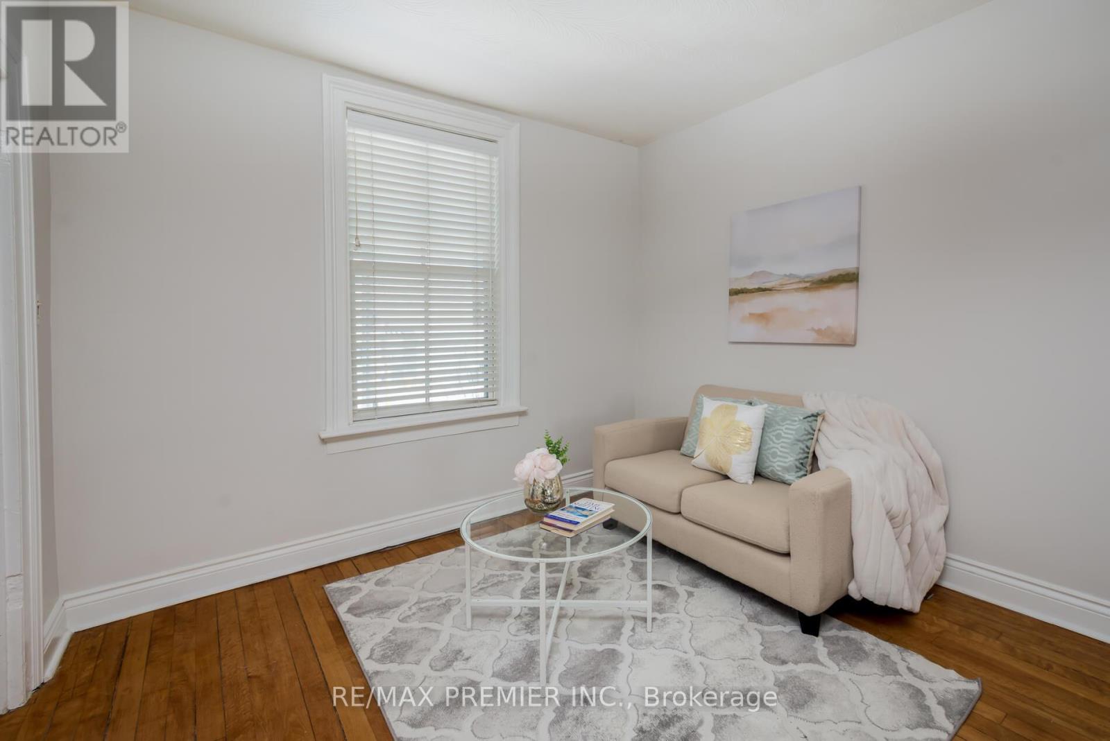 15 Elizabeth Street N, Brampton, Ontario  L6X 1S1 - Photo 9 - W12871682