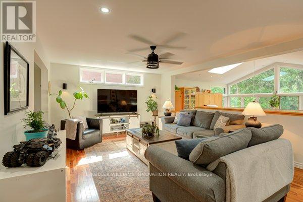 69 Longwood Drive, Waterloo, Ontario  N2L 4B6 - Photo 10 - X12871460