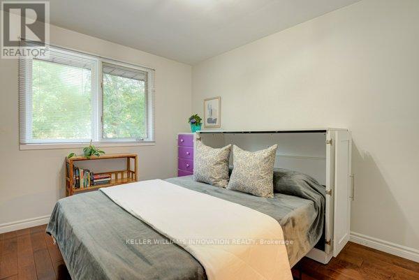 69 Longwood Drive, Waterloo, Ontario  N2L 4B6 - Photo 23 - X12871460