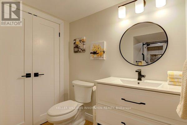 69 Longwood Drive, Waterloo, Ontario  N2L 4B6 - Photo 31 - X12871460