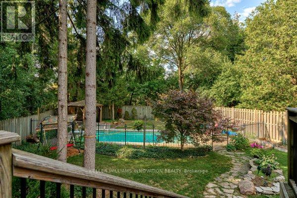 69 Longwood Drive, Waterloo, Ontario  N2L 4B6 - Photo 35 - X12871460