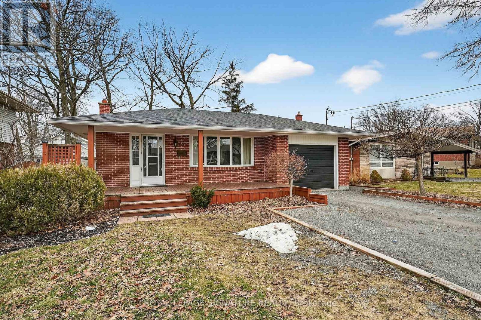 55 BURNESS DRIVE, St. Catharines, Ontario