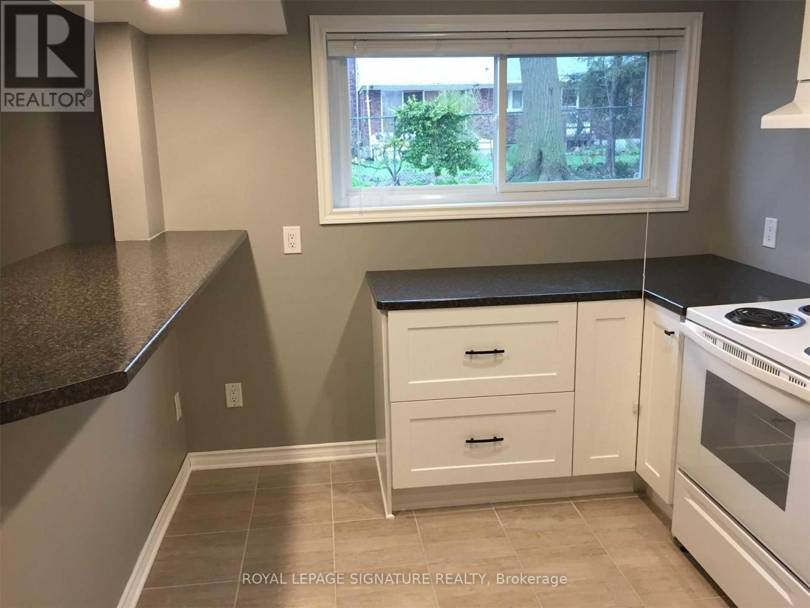 55 Burness Drive, St. Catharines, Ontario  L2P 1J4 - Photo 37 - X12871494