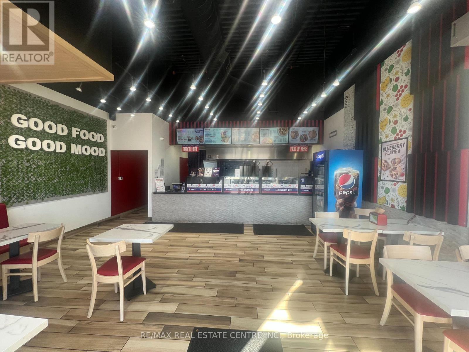 4 - 516 Centennial Parkway N, Hamilton, Ontario  L8E 0G2 - Photo 6 - X12871574