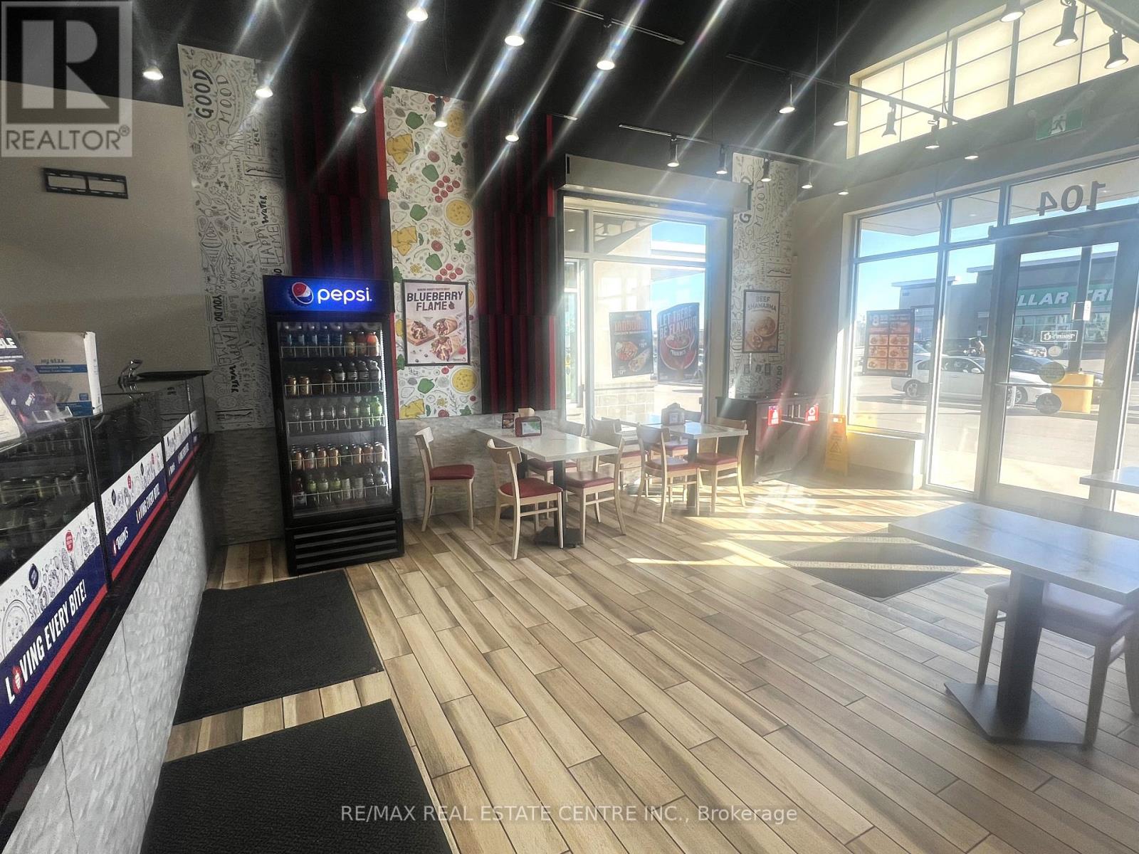 4 - 516 Centennial Parkway N, Hamilton, Ontario  L8E 0G2 - Photo 9 - X12871574