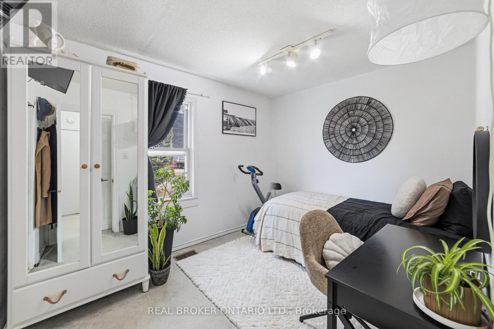 1378 Upper Wellington Street, Hamilton, Ontario  L9A 3S9 - Photo 18 - X12871656