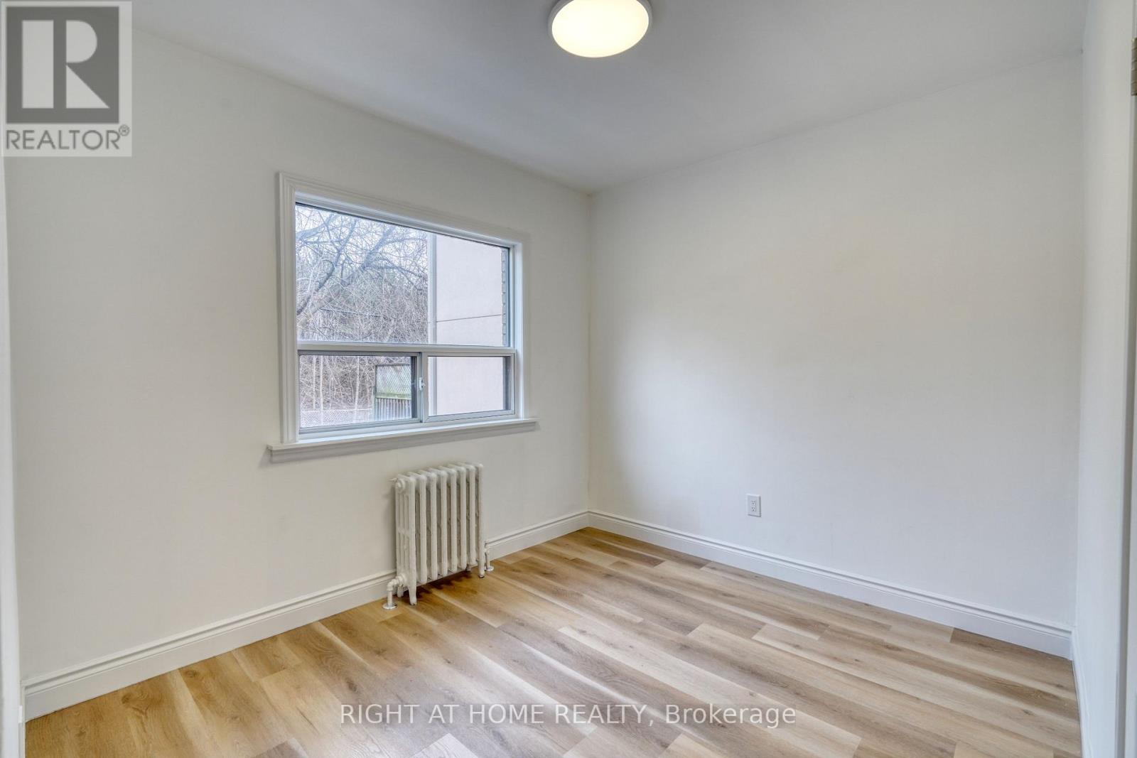 101 Sixteenth Street, Toronto, Ontario  M8V 3J9 - Photo 17 - W12870990