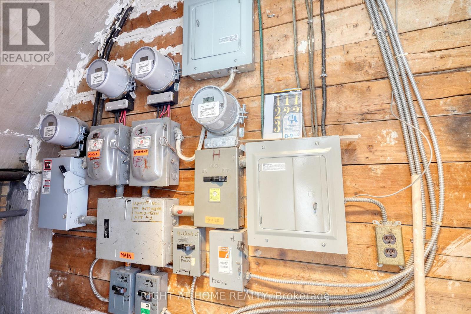 101 Sixteenth Street, Toronto, Ontario  M8V 3J9 - Photo 34 - W12870990