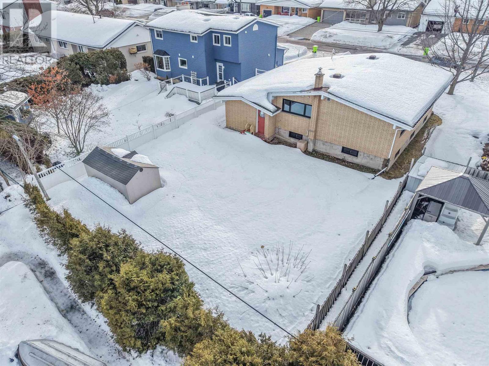 94 Florwin Dr, Sault Ste. Marie, Ontario  P6A 4J1 - Photo 3 - SM260458