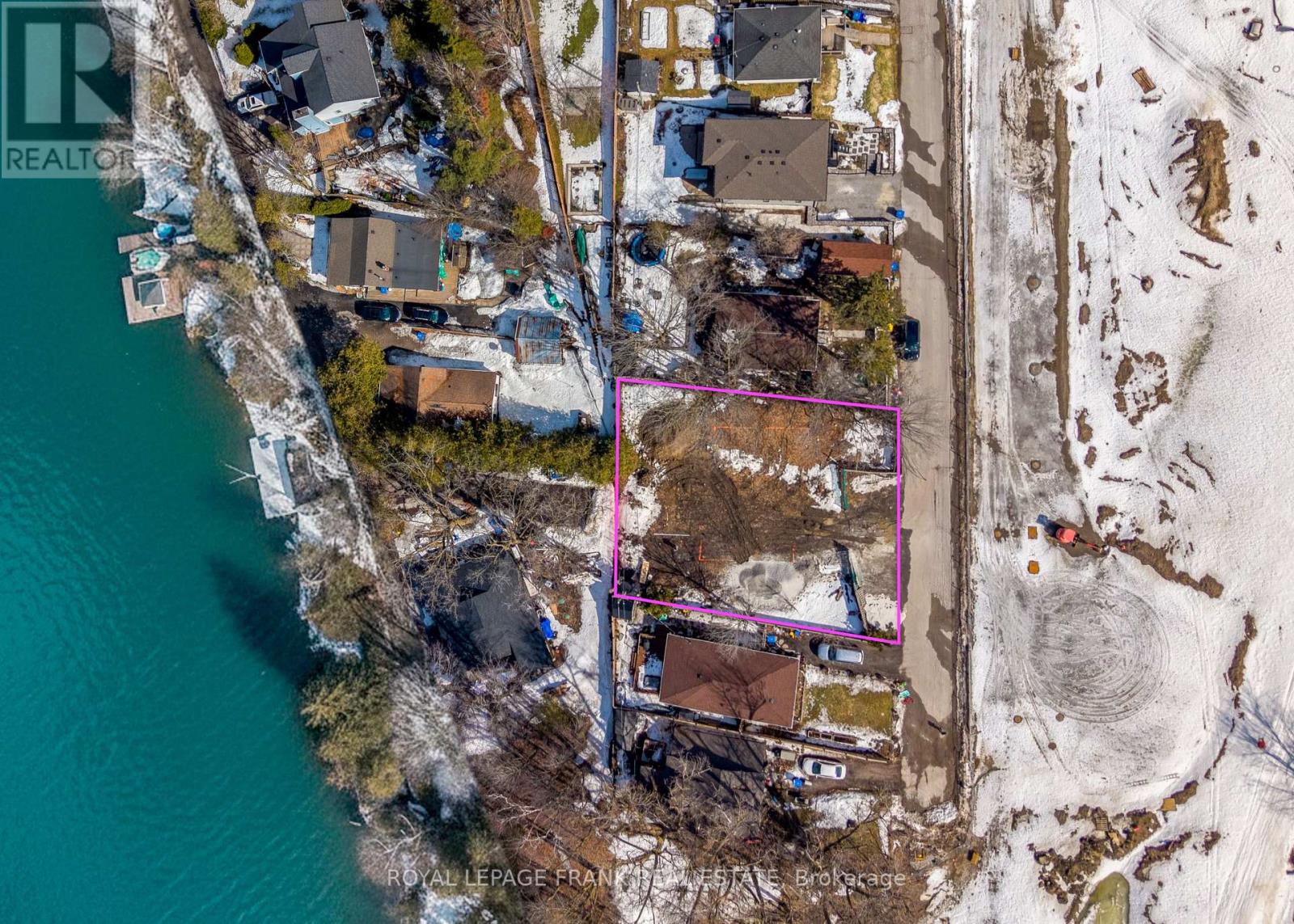 18 Coultice Drive, Whitchurch-Stouffville, Ontario  L4A 7X3 - Photo 2 - N12867854