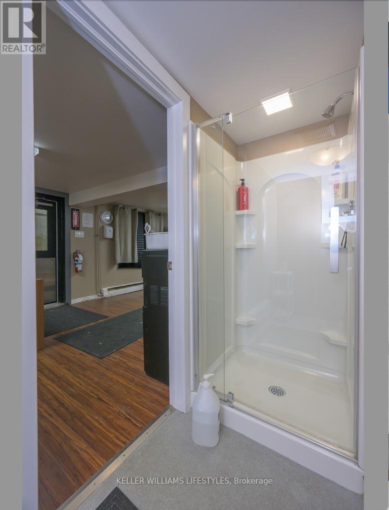 1235 Dundas Street, London East, Ontario  N5W 3B1 - Photo 17 - X12865024