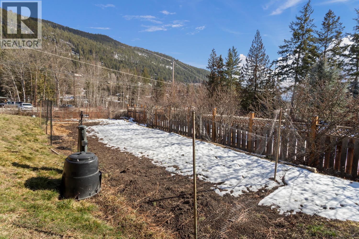 2715 3a Highway, Wynndel, British Columbia V0B 1G8 - Photo 43 - 10374308