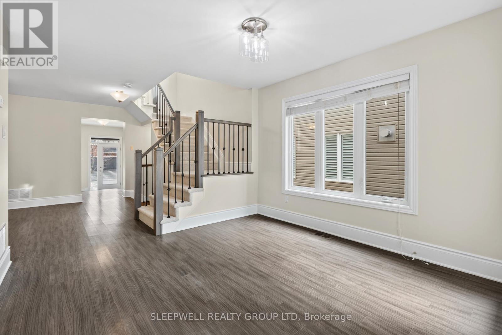 320 Lipizzaner Street, Ottawa, Ontario  K2S 0X9 - Photo 5 - X12868858