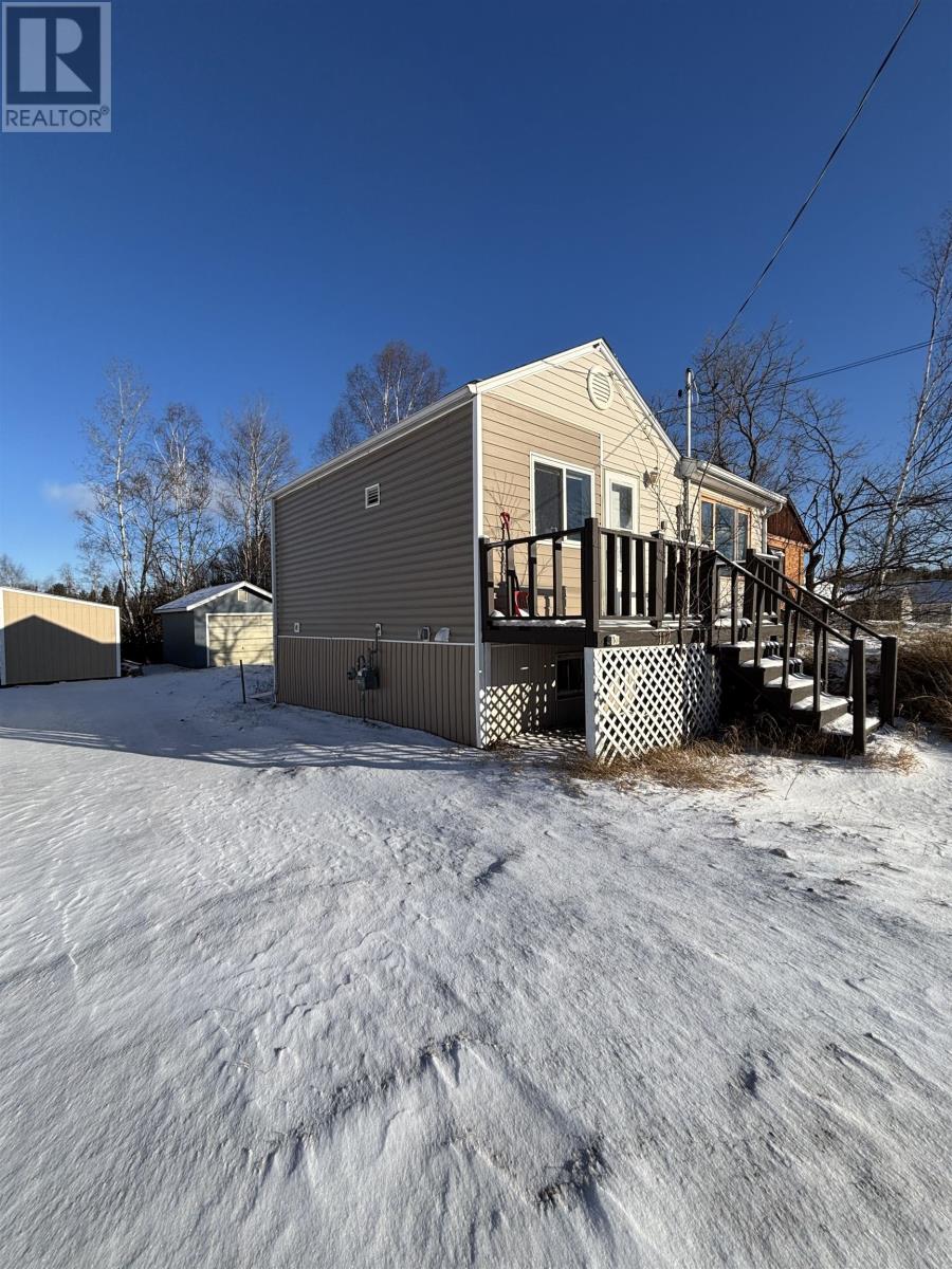 112 Mercury Ave. E, Atikokan, Ontario  P0T 1C0 - Photo 2 - TB253599