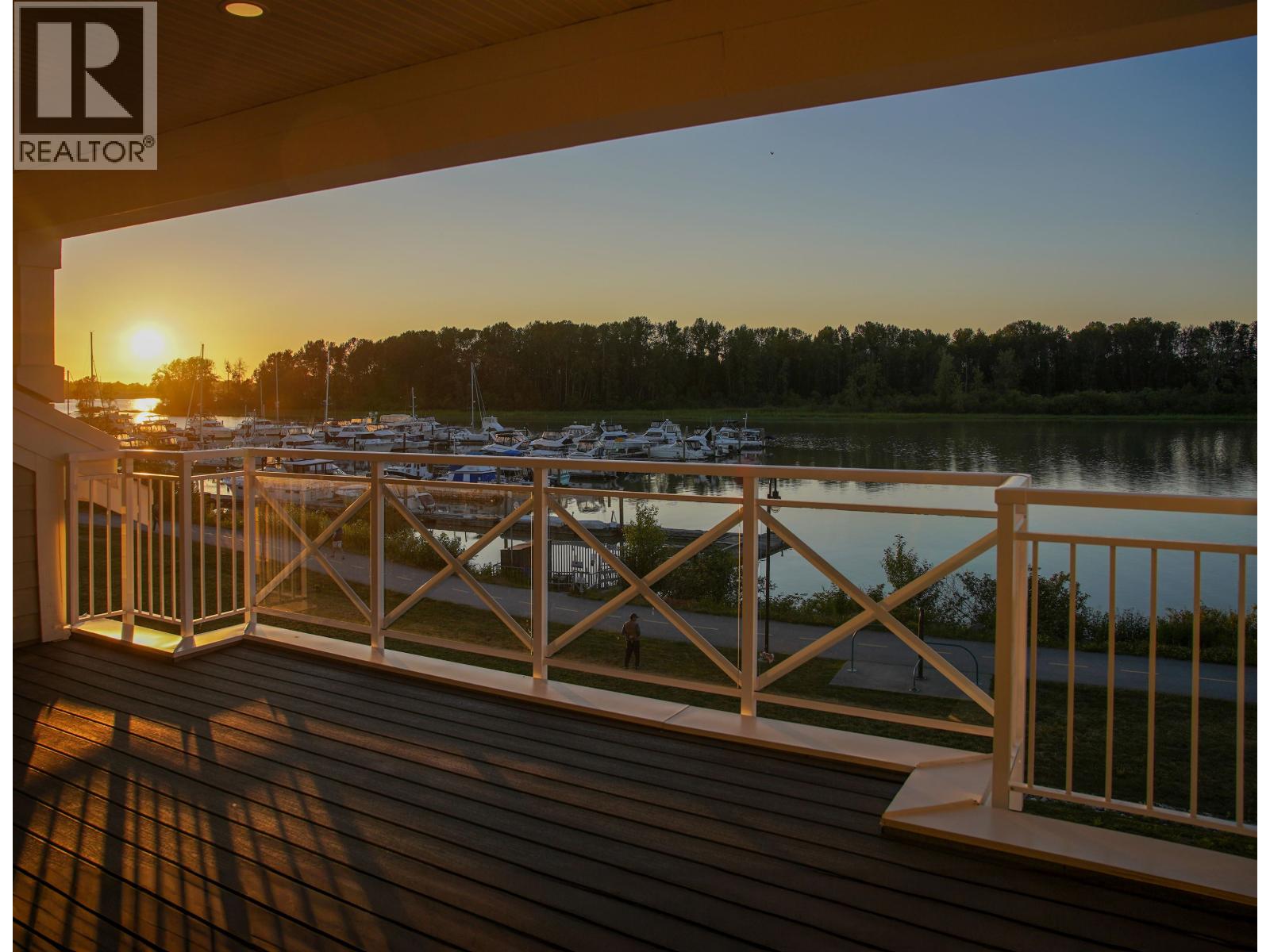 100 5311 Admiral Way, Ladner, British Columbia  V4K 0E2 - Photo 3 - R3097966