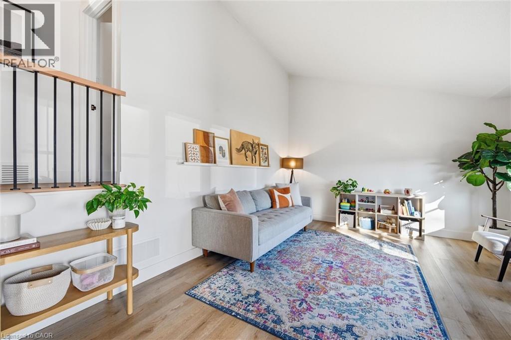 11 Sandlyn Court, Hamilton, Ontario  L8H 2R4 - Photo 14 - 40811349