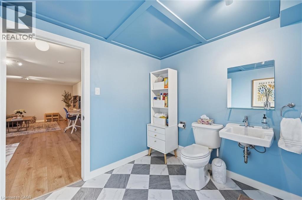 11 Sandlyn Court, Hamilton, Ontario  L8H 2R4 - Photo 36 - 40811349