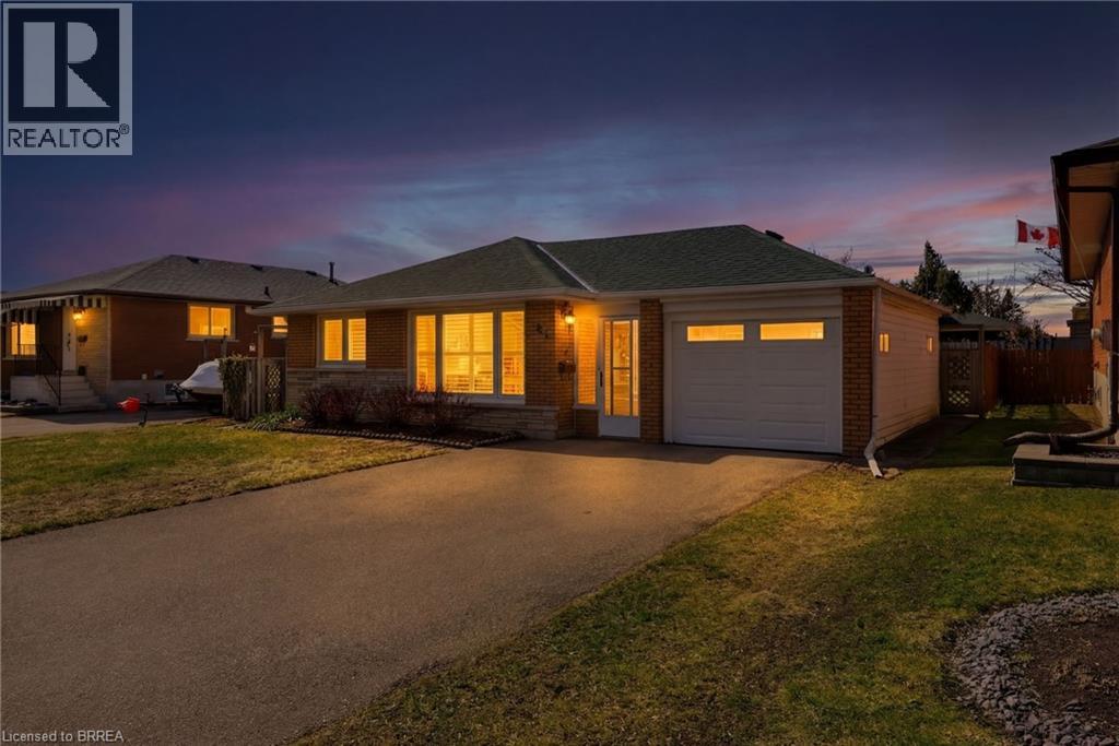 46 PALM Crescent, brantford, Ontario