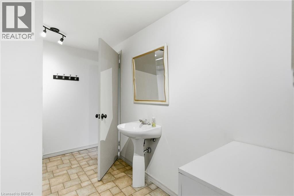 211 W Birmingham Street W, Mount Forest, Ontario  N0G 2L1 - Photo 22 - 40808179