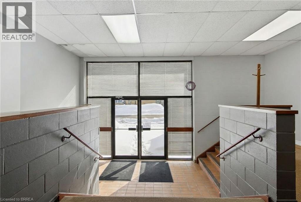 211 W Birmingham Street W, Mount Forest, Ontario  N0G 2L1 - Photo 7 - 40808179