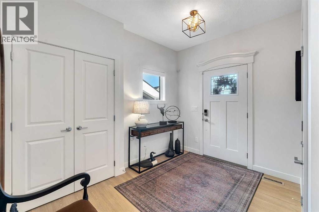 937 Bayview Heights, Airdrie, Alberta  T4B 5M6 - Photo 2 - A2292159