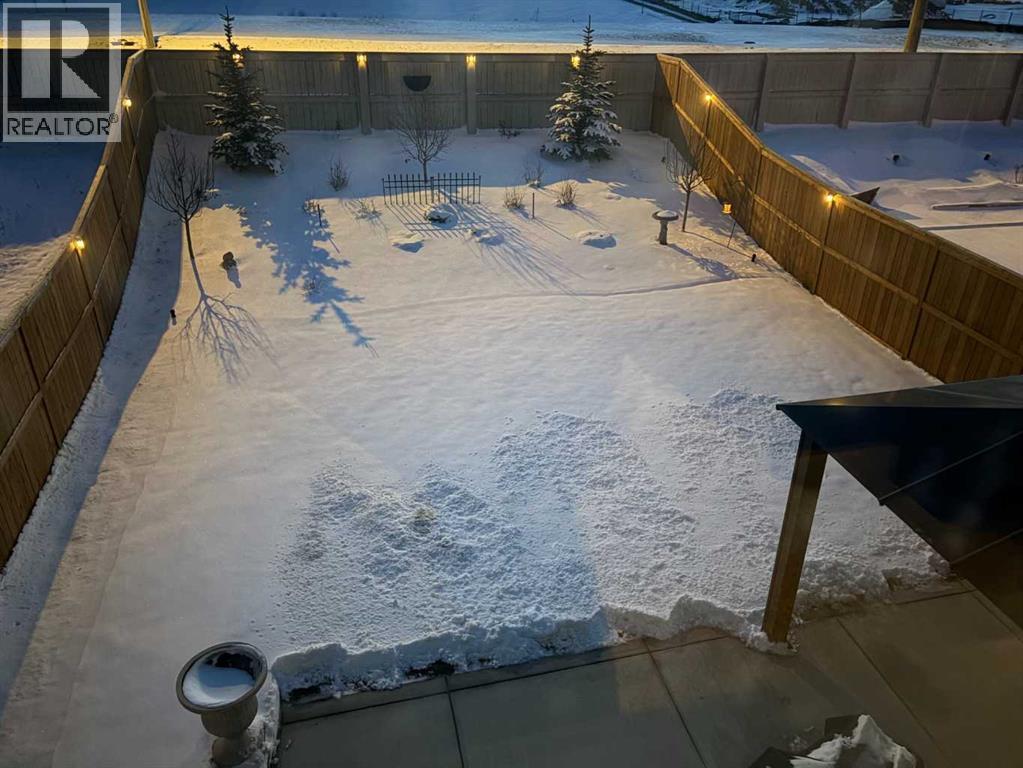 937 Bayview Heights, Airdrie, Alberta  T4B 5M6 - Photo 38 - A2292159