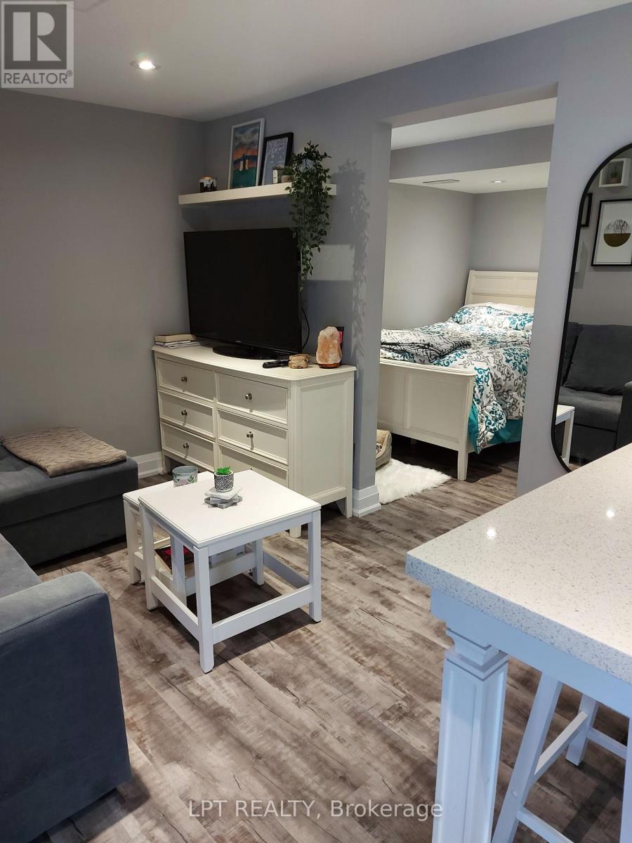 Lower - 70-A Chaucer Crescent, Barrie, Ontario  L4N 4T7 - Photo 6 - S12856660