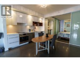 <div class="price">$755,000</div> 260 E 2nd Avenue, Vancouver<br><div style="margin-bottom:8px;"><small>Heller Murch Realty</small></div><div class='bed_bath'>1 Bed | 1 Bath</div>