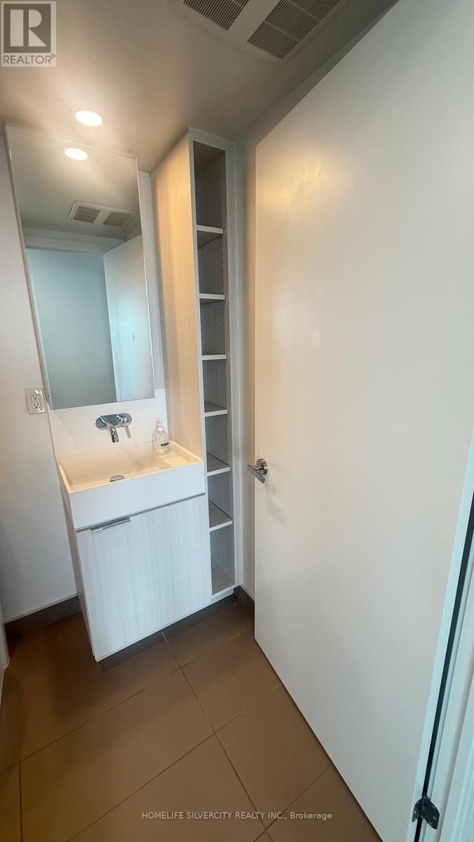 507 - 370 Martha Street, Burlington, Ontario  L6R 0G9 - Photo 12 - W12810188