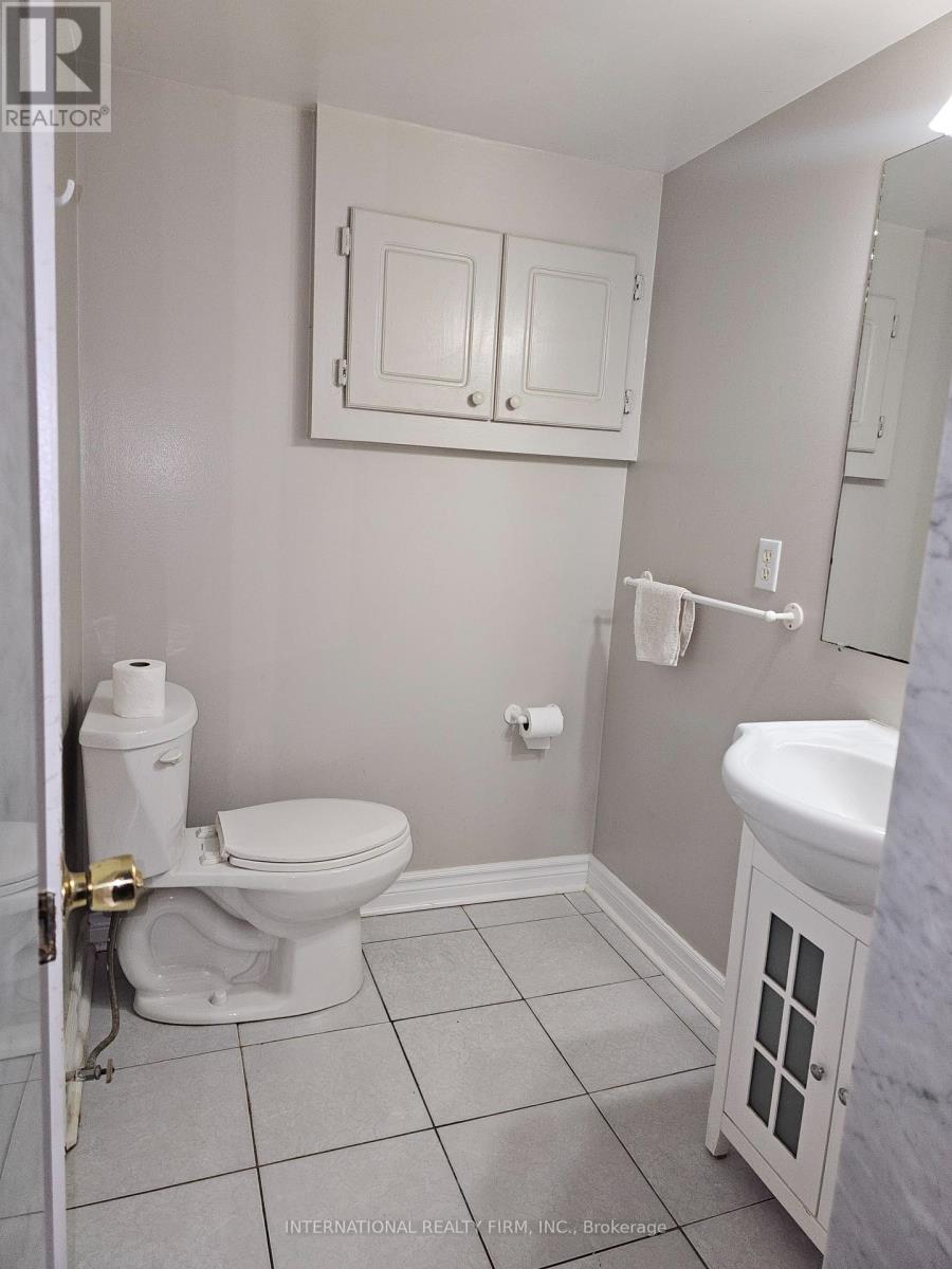 3602 Dunrankin Drive, Mississauga, Ontario  L4T 1V9 - Photo 30 - W12862430