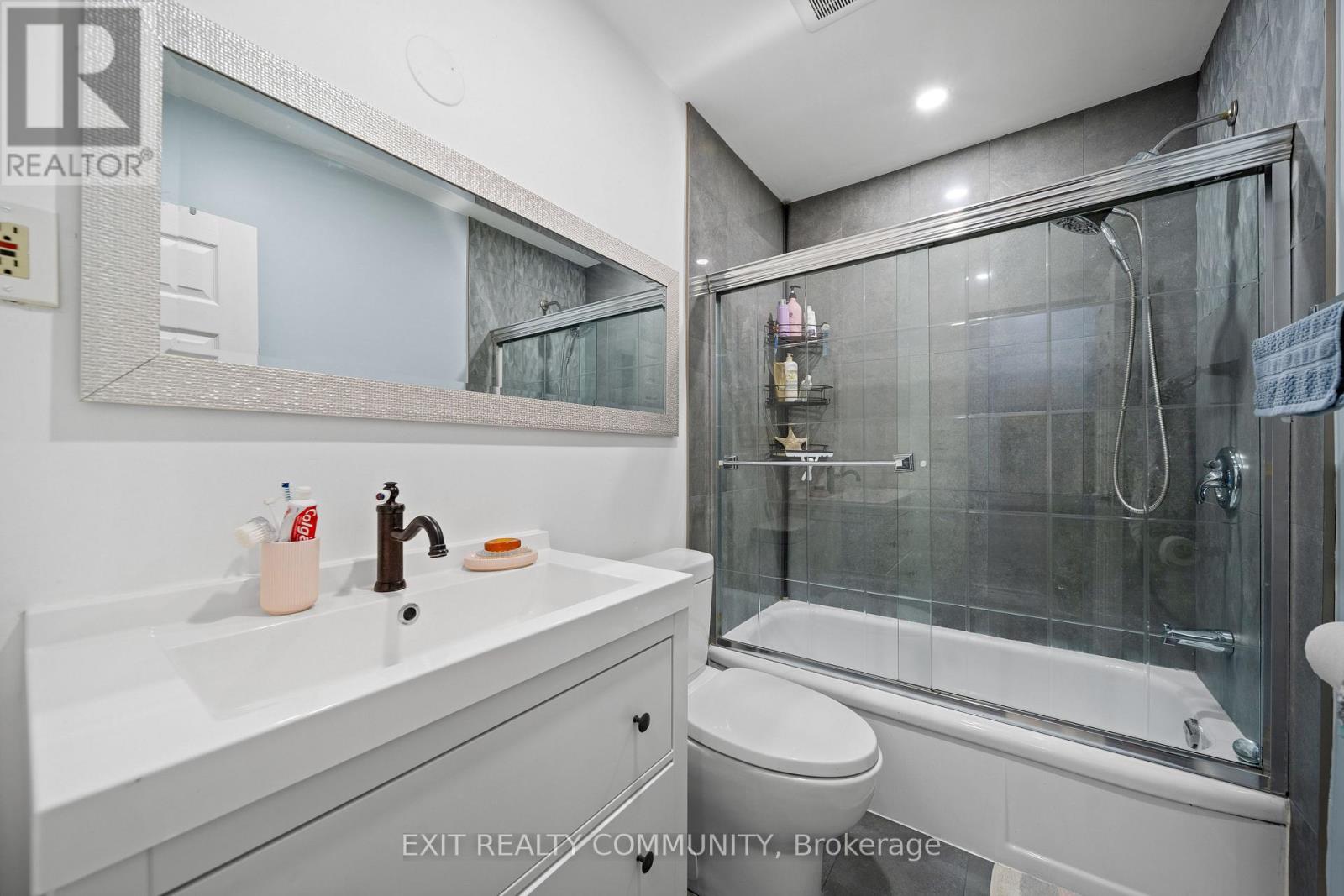 Photo 11 of 22 for 1833 Park Avenue