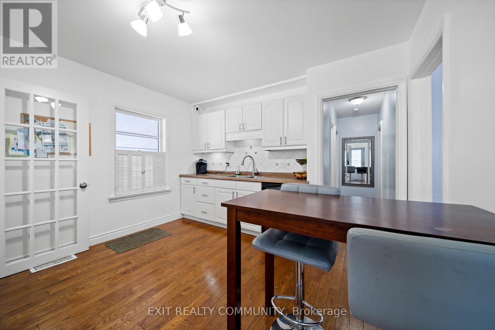 Photo 6 of 22 for 1833 Park Avenue