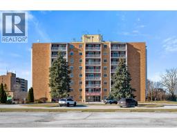 120 Pickering Unit# 205, Amherstburg, Ontario