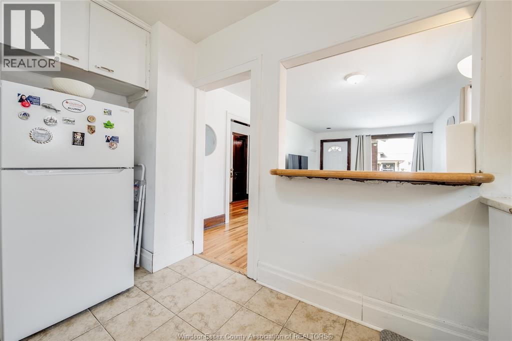 686 Mckay Avenue, Windsor, Ontario  N9B 2A1 - Photo 10 - 26005048