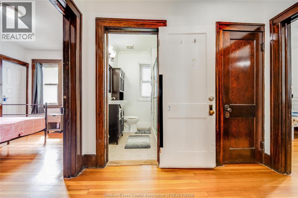 686 Mckay Avenue, Windsor, Ontario  N9B 2A1 - Photo 13 - 26005048