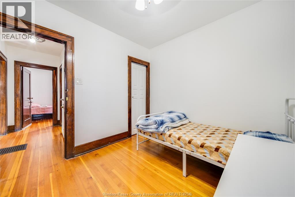 686 Mckay Avenue, Windsor, Ontario  N9B 2A1 - Photo 15 - 26005048