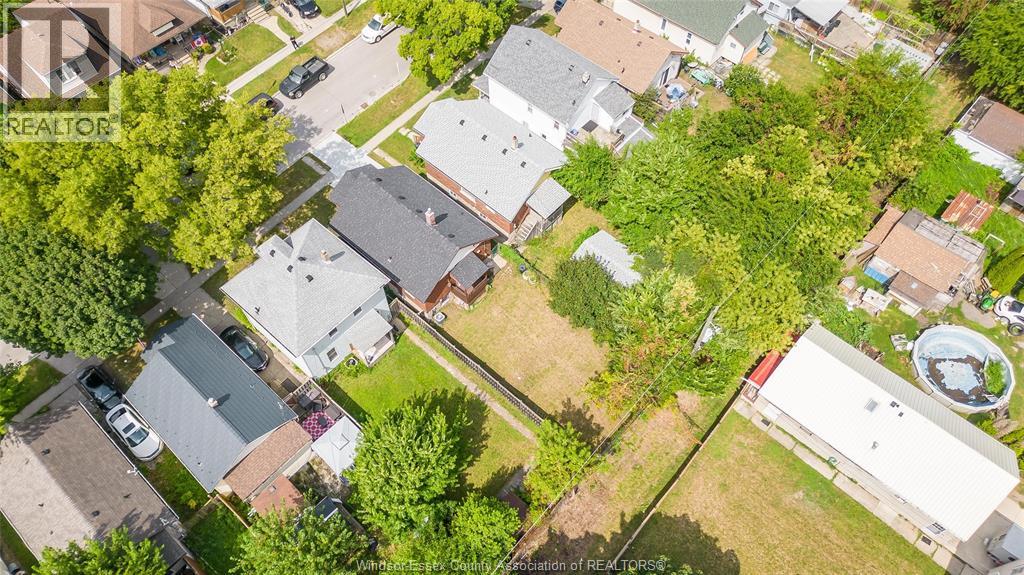 686 Mckay Avenue, Windsor, Ontario  N9B 2A1 - Photo 35 - 26005048